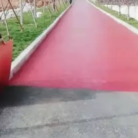 绥化​ 彩色路面喷涂翻新是一种低成本