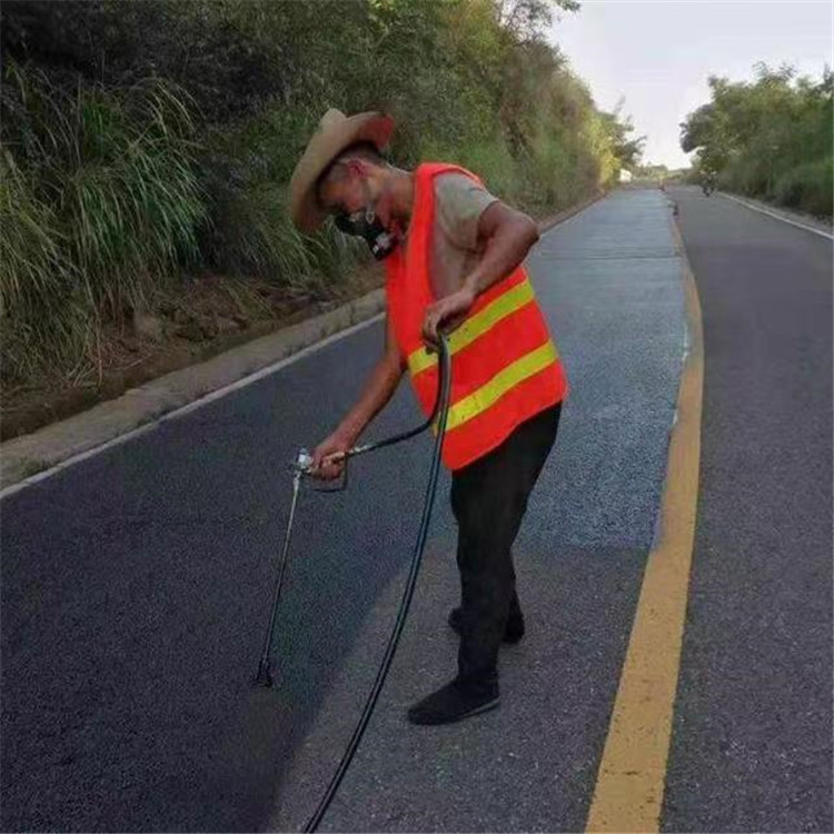 绥化 彩色防滑路面的底涂是保障路面附着力
